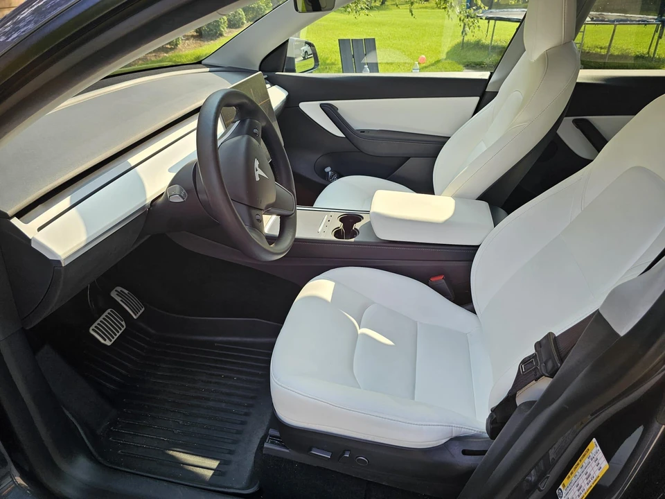 2022 Tesla Model Y - Image 30 of 31
