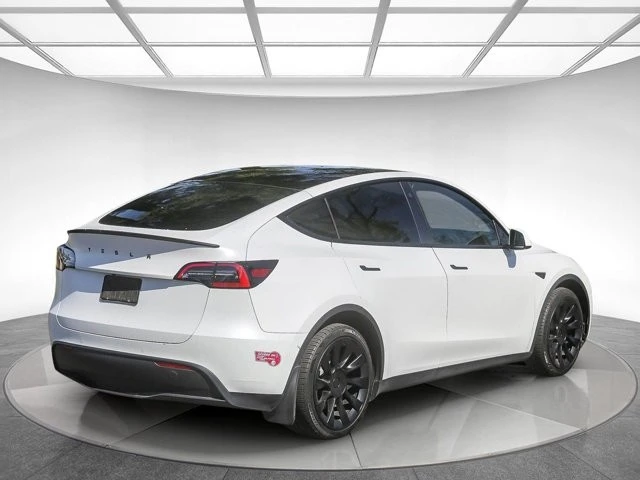 2022 Tesla Model Y - Image 3 of 12