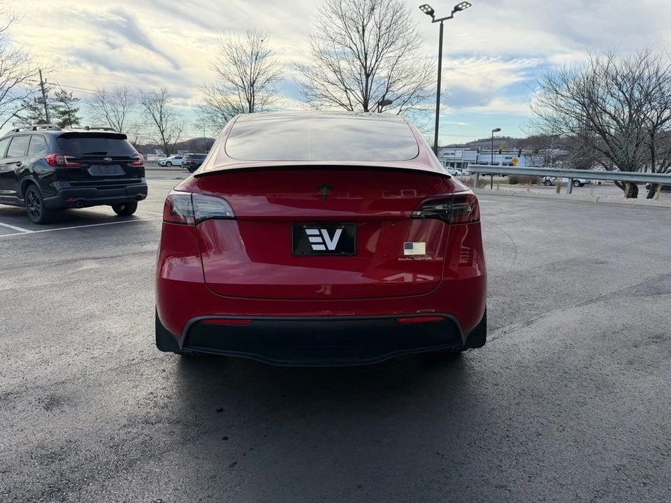 2022 Tesla Model Y - Image 4 of 18