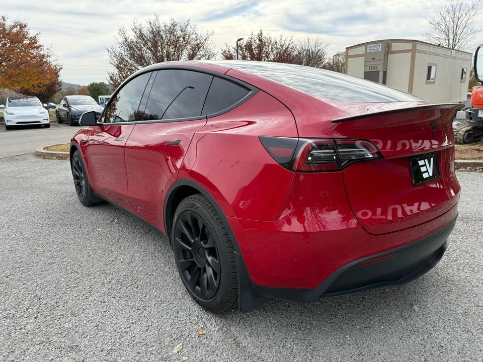 2022 Tesla Model Y - Image 6 of 11