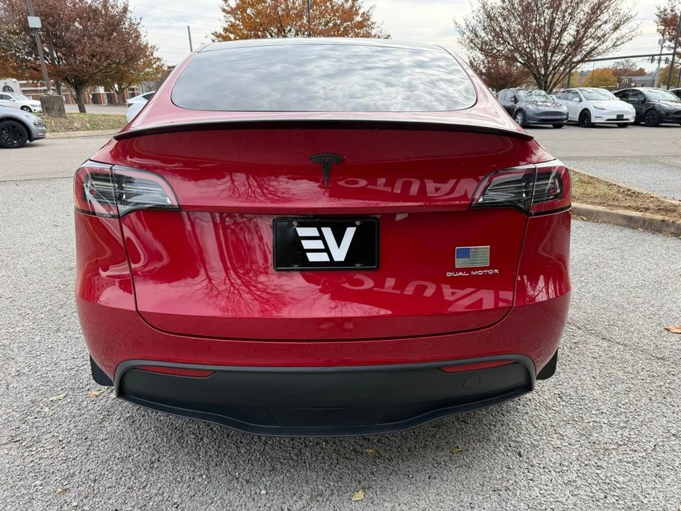 2022 Tesla Model Y - Image 5 of 11