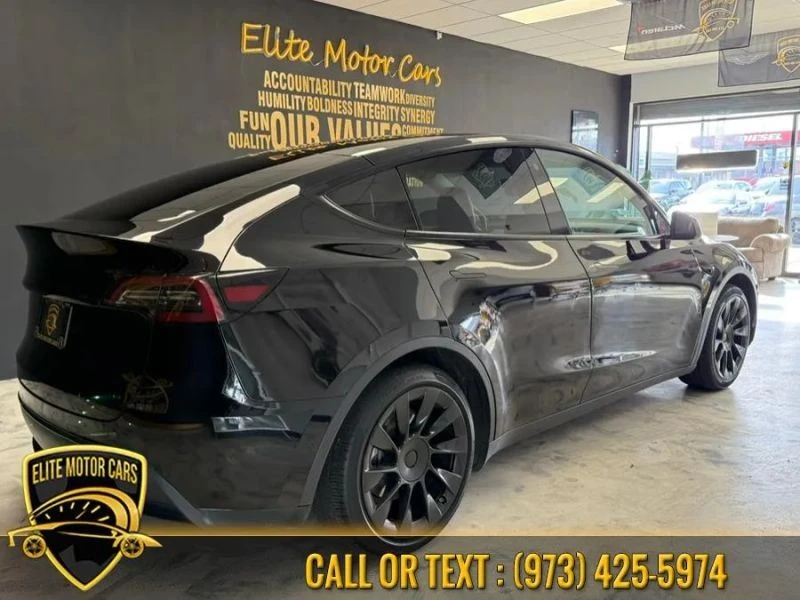2022 Tesla Model Y - Image 5 of 12
