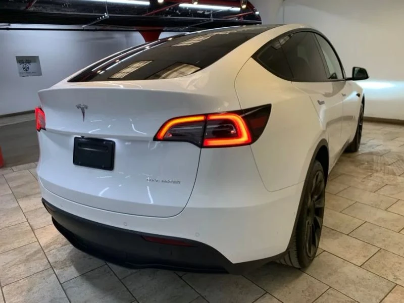 2022 Tesla Model Y - Image 7 of 12