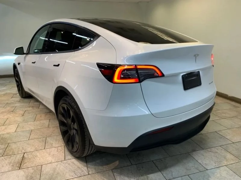2022 Tesla Model Y - Image 5 of 12