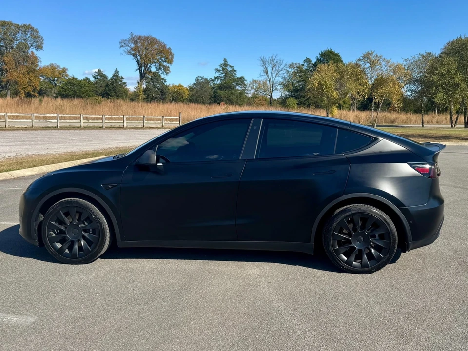 2022 Tesla Model Y - Image 8 of 12