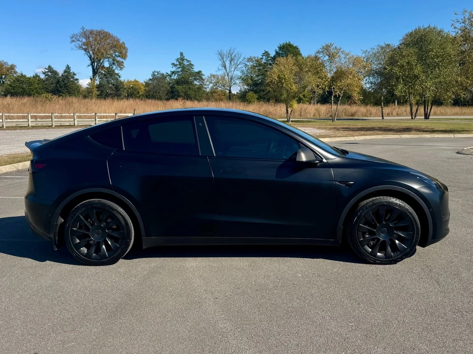 2022 Tesla Model Y - Image 7 of 12