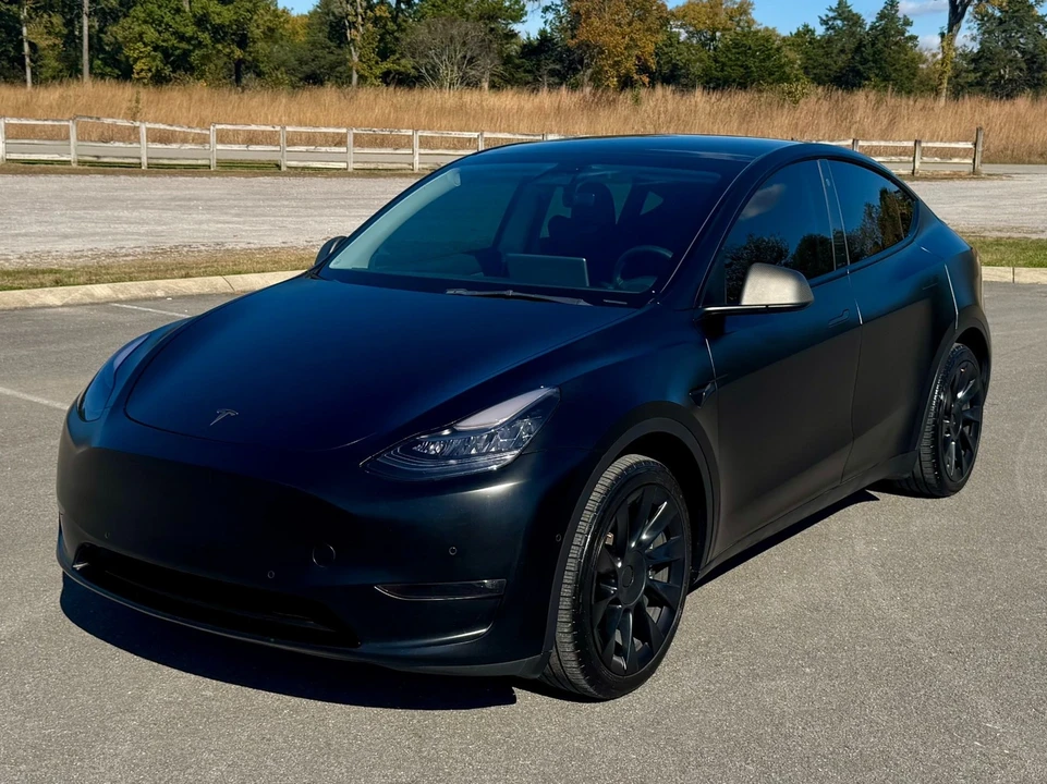 2022 Tesla Model Y - Image 2 of 12
