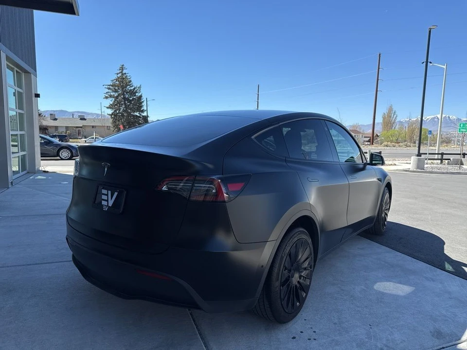 2022 Tesla Model Y - Image 8 of 21