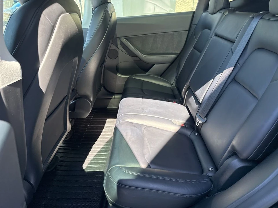 2022 Tesla Model Y - Image 16 of 21