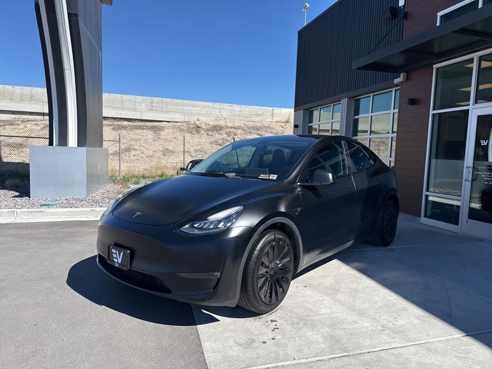 2022 Tesla Model Y - Image 4 of 21