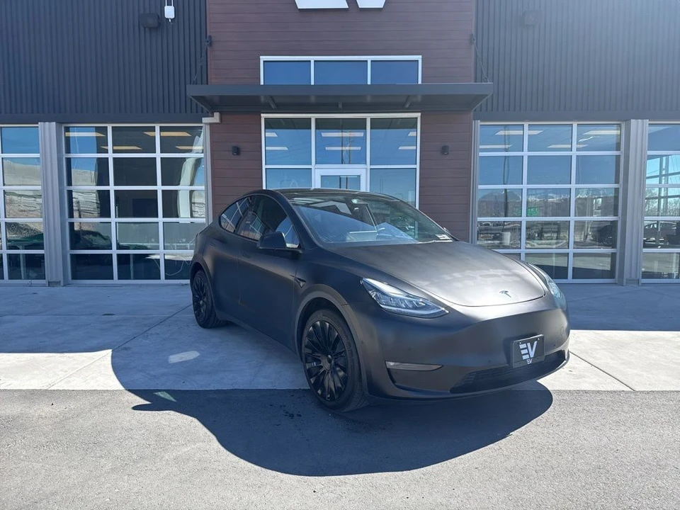 2022 Tesla Model Y - Image 2 of 21