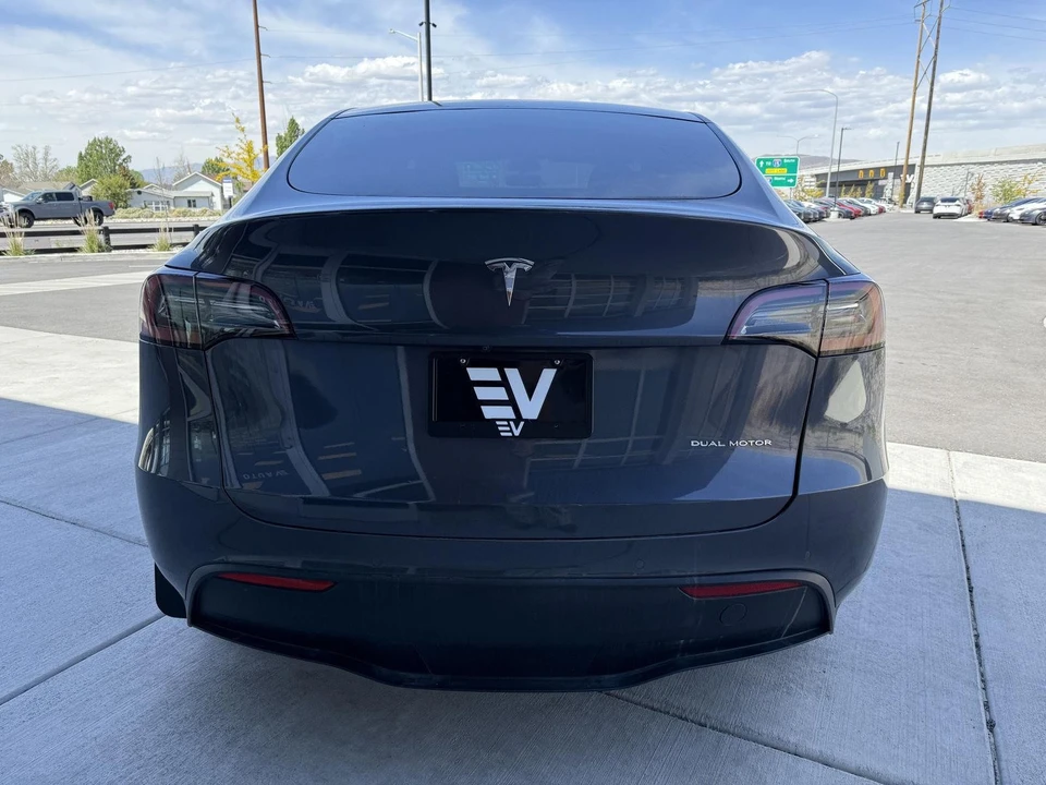 2022 Tesla Model Y - Image 7 of 21