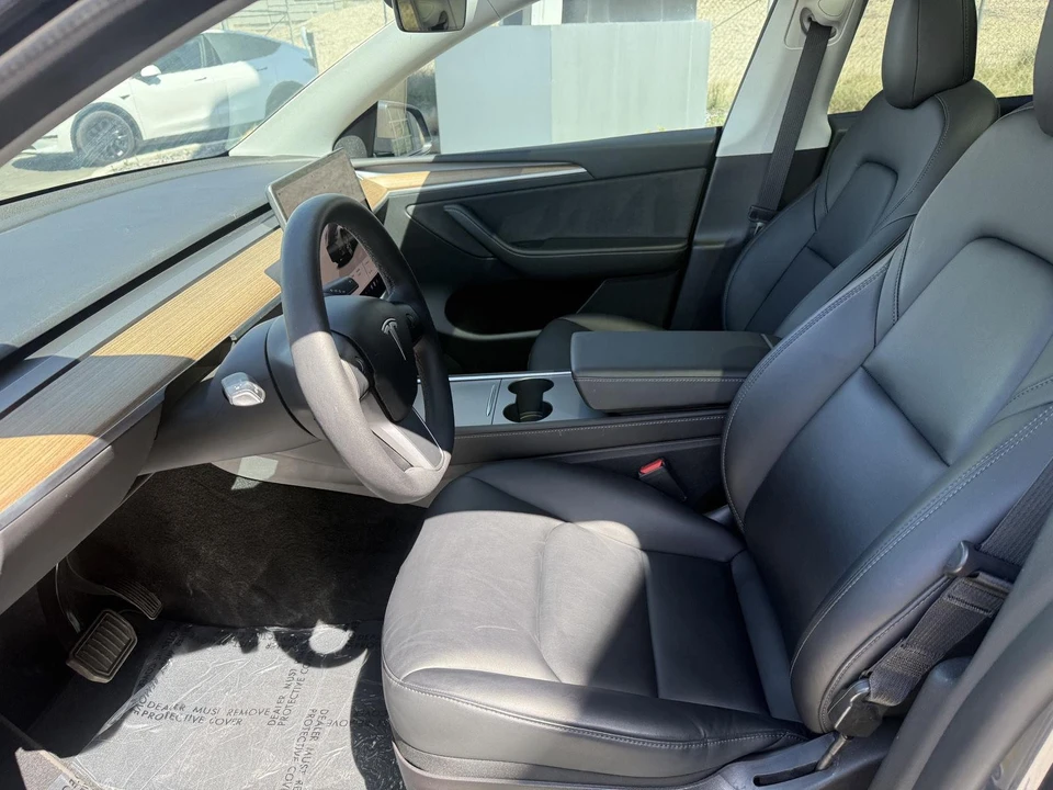 2022 Tesla Model Y - Image 13 of 21