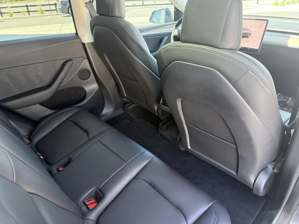 2022 Tesla Model Y - Image 19 of 21