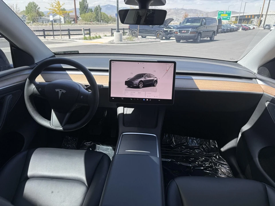 2022 Tesla Model Y - Image 21 of 21