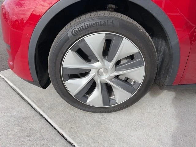 2022 Tesla Model Y - Image 10 of 21