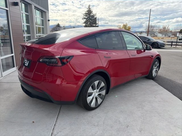 2022 Tesla Model Y - Image 8 of 21