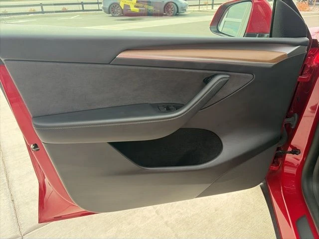 2022 Tesla Model Y - Image 11 of 21