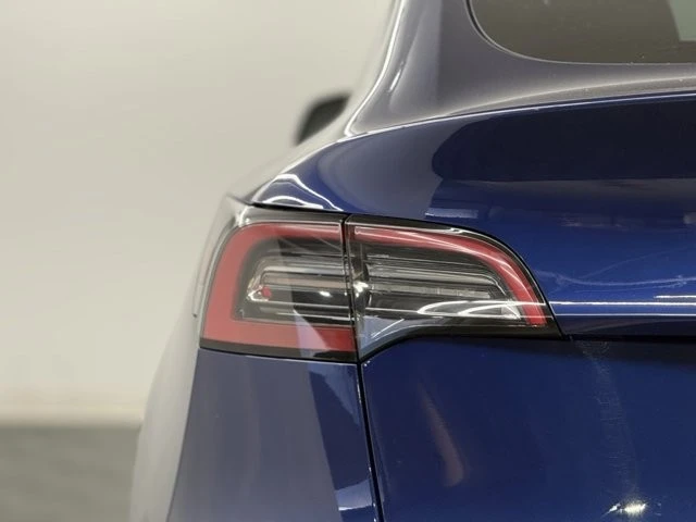 2022 Tesla Model Y - Image 9 of 12