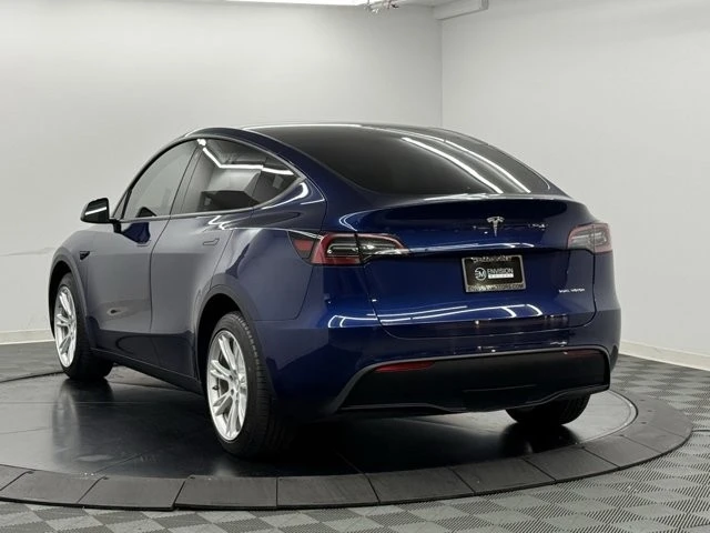 2022 Tesla Model Y - Image 10 of 12