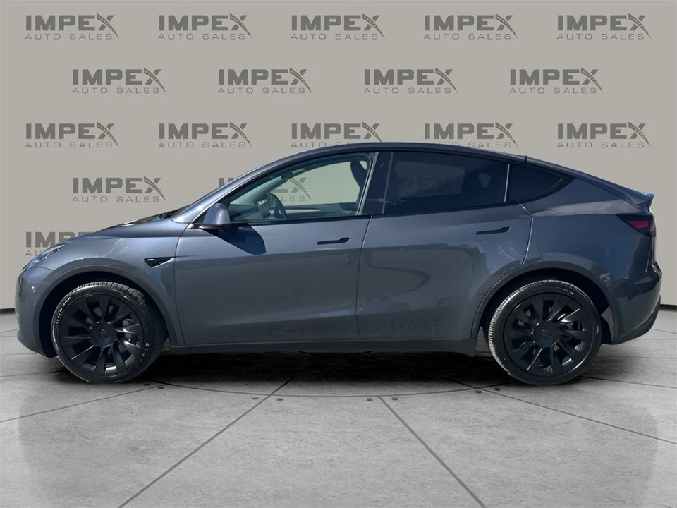 2022 Tesla Model Y - Image 2 of 12