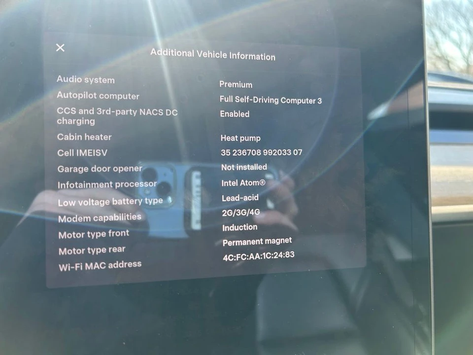 2022 Tesla Model Y - Image 17 of 17