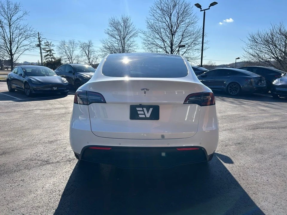2022 Tesla Model Y - Image 6 of 17