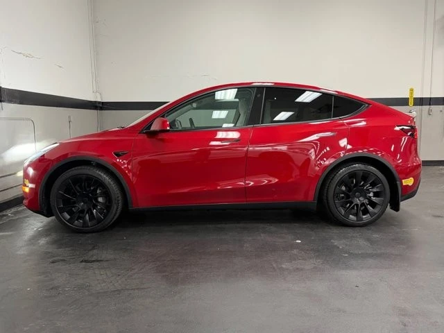 2022 Tesla Model Y - Image 9 of 12