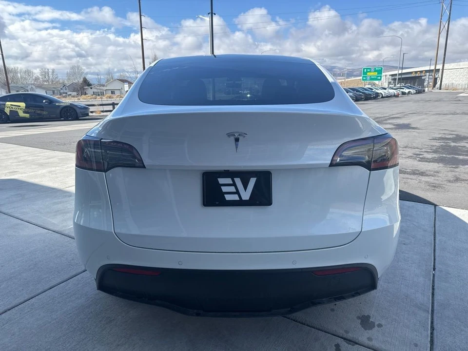 2022 Tesla Model Y - Image 7 of 21