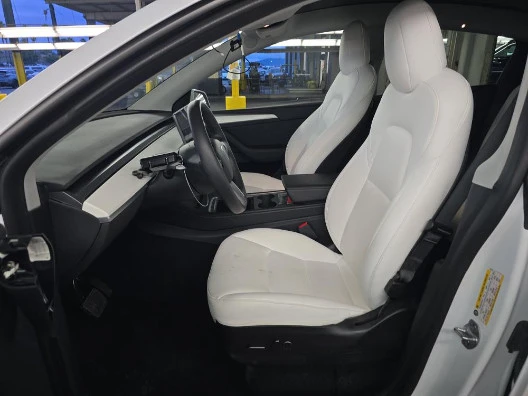 2022 Tesla Model Y - Image 4 of 7