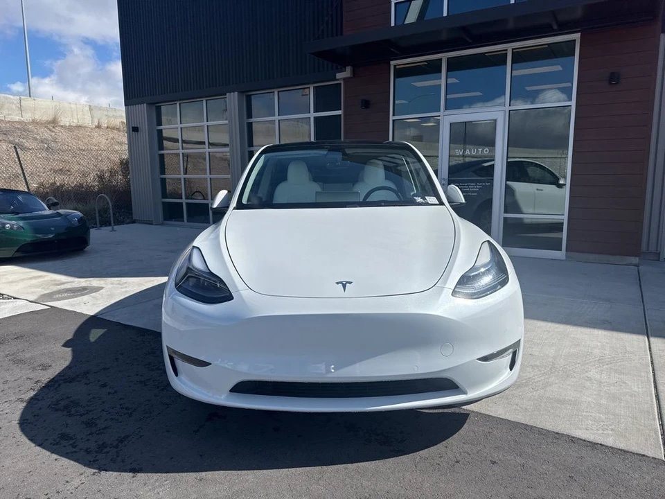 2022 Tesla Model Y - Image 3 of 21