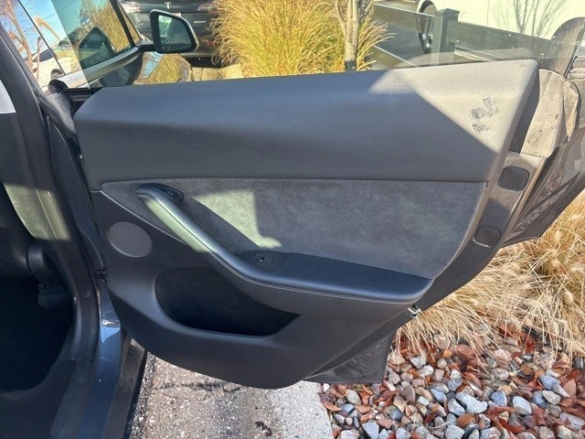 2022 Tesla Model Y - Image 20 of 21