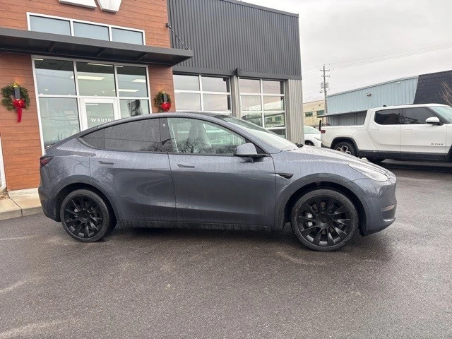 2022 Tesla Model Y - Image 9 of 21