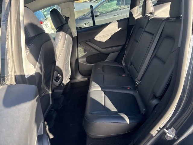 2022 Tesla Model Y - Image 17 of 21