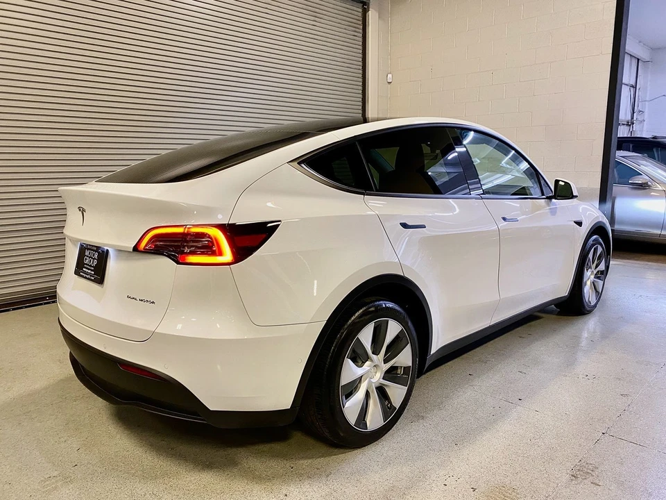 2022 Tesla Model Y - Image 5 of 21