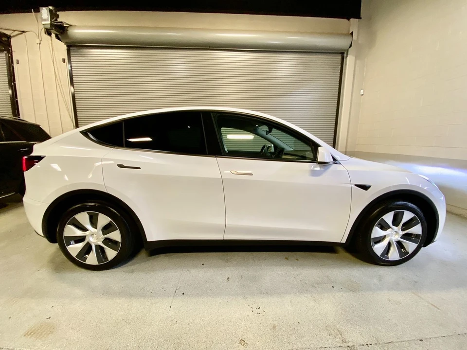 2022 Tesla Model Y - Image 4 of 21