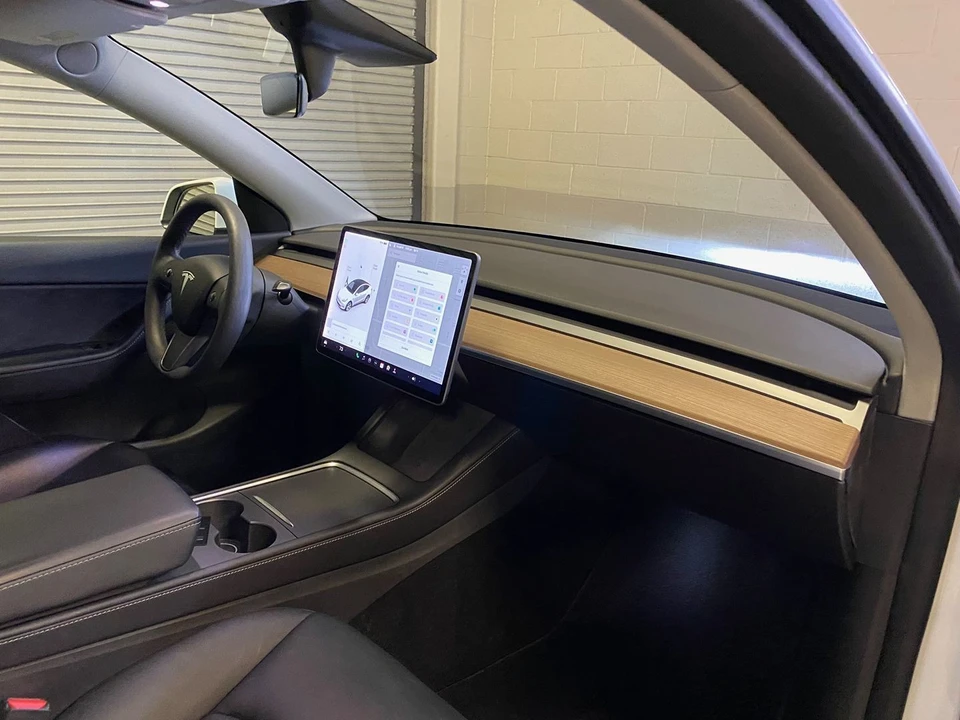 2022 Tesla Model Y - Image 12 of 21