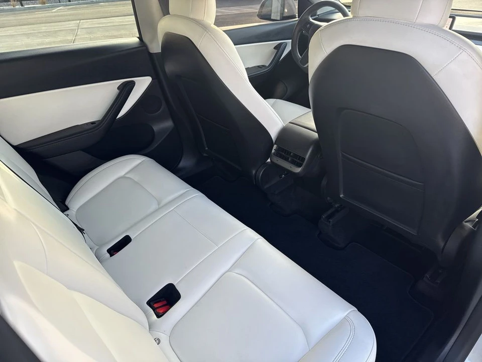 2022 Tesla Model Y - Image 18 of 21