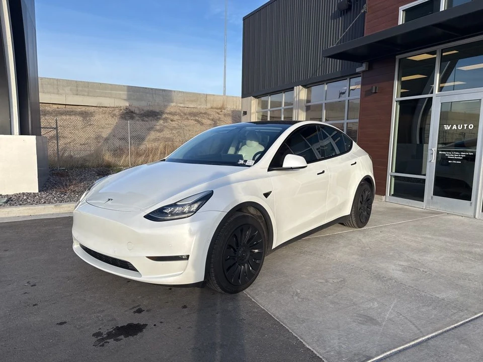 2022 Tesla Model Y - Image 3 of 21