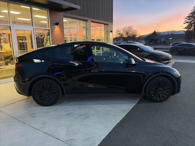 2022 Tesla Model Y - Image 9 of 21