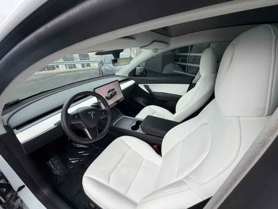 2022 Tesla Model Y - Image 8 of 15