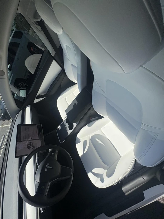 2022 Tesla Model Y - Image 13 of 17