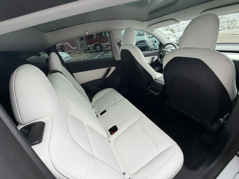 2022 Tesla Model Y - Image 14 of 15
