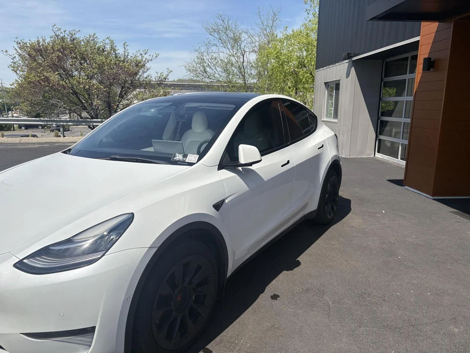 2022 Tesla Model Y - Image 3 of 17