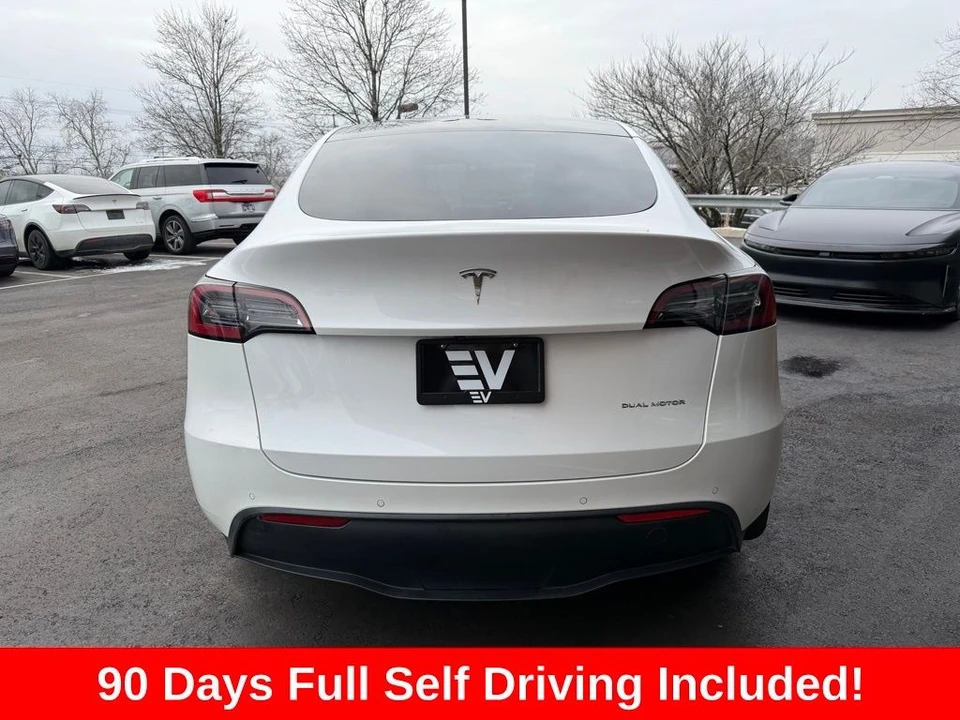 2022 Tesla Model Y - Image 5 of 15