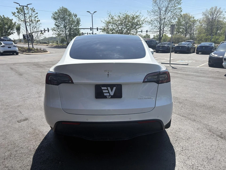 2022 Tesla Model Y - Image 6 of 17