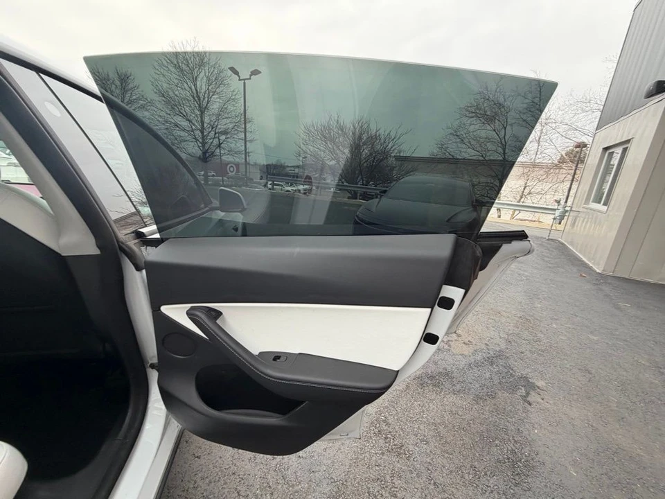2022 Tesla Model Y - Image 13 of 15
