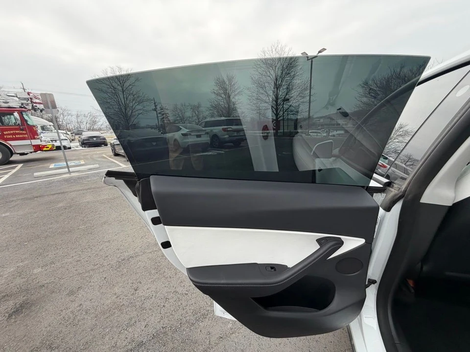 2022 Tesla Model Y - Image 9 of 15