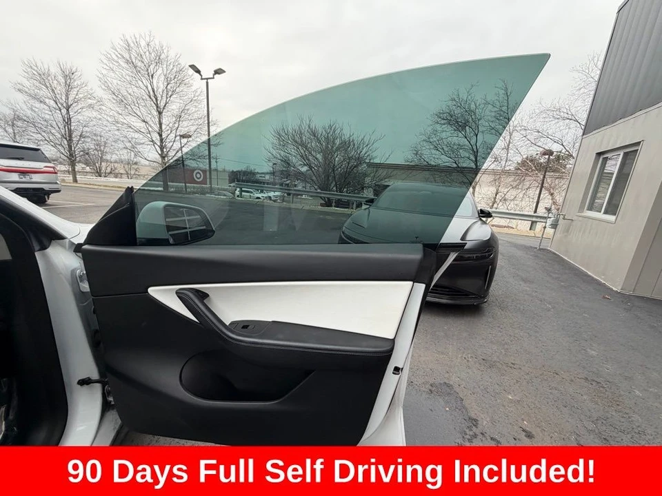 2022 Tesla Model Y - Image 11 of 15