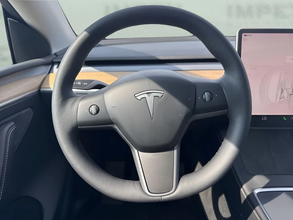 2022 Tesla Model Y - Image 14 of 21